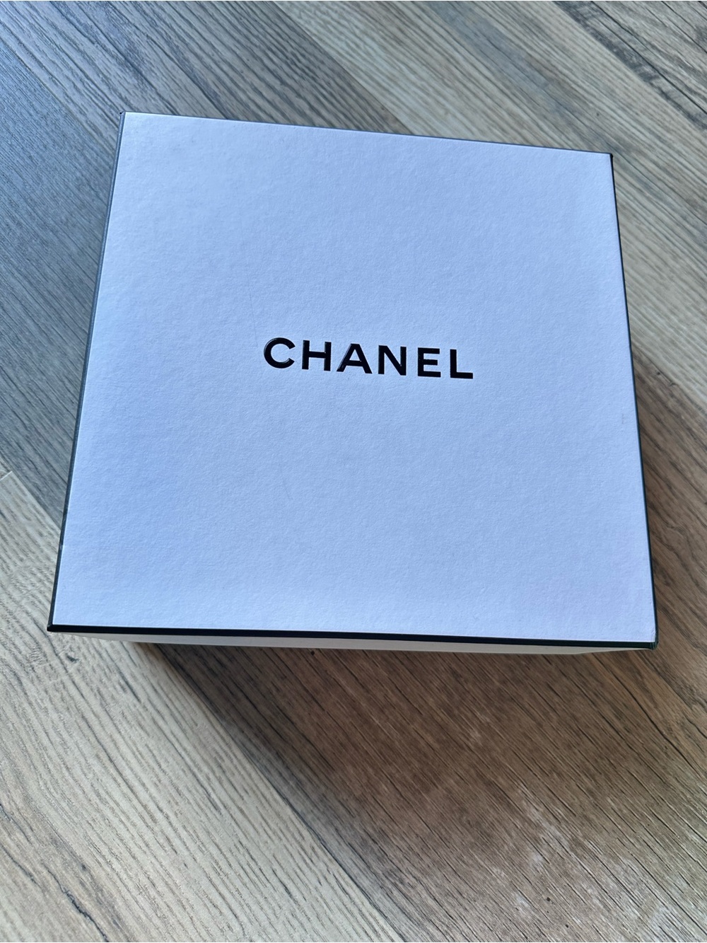 Chanel Box Display Decoration Staging with Logo Tissue